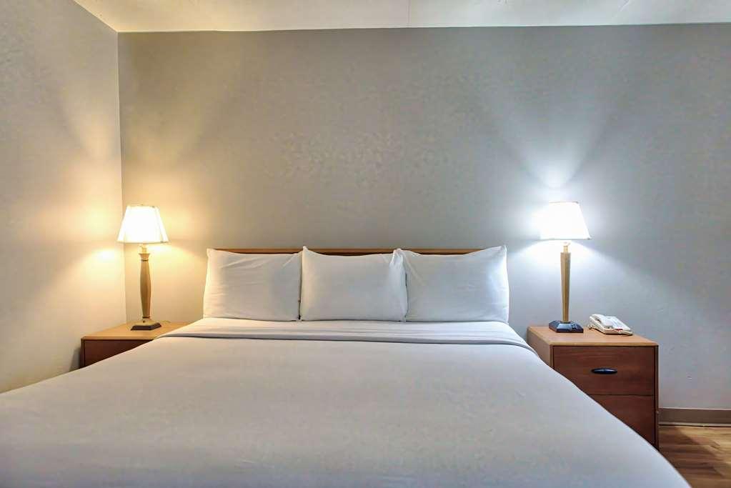Hotel 6-buffalo, Ny - Airport - 2*